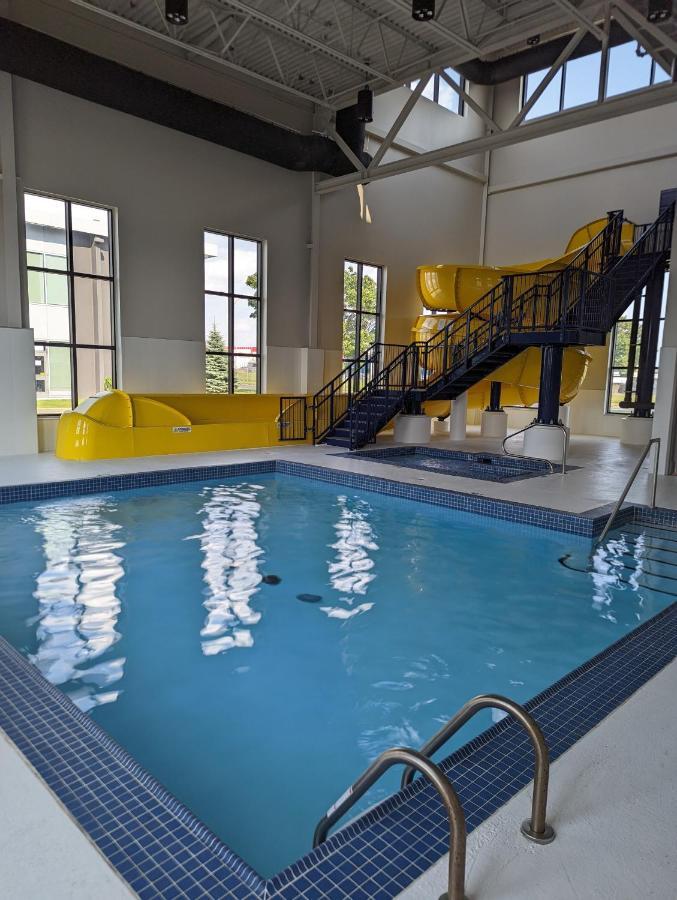 Microtel Inn & Suites Dorval Qc Zewnętrze zdjęcie