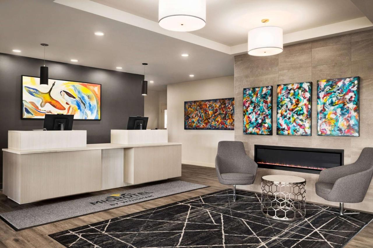 Microtel Inn & Suites Dorval Qc Zewnętrze zdjęcie