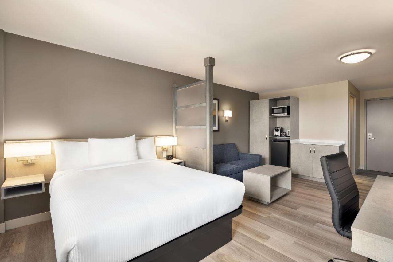 Microtel Inn & Suites Dorval Qc Zewnętrze zdjęcie