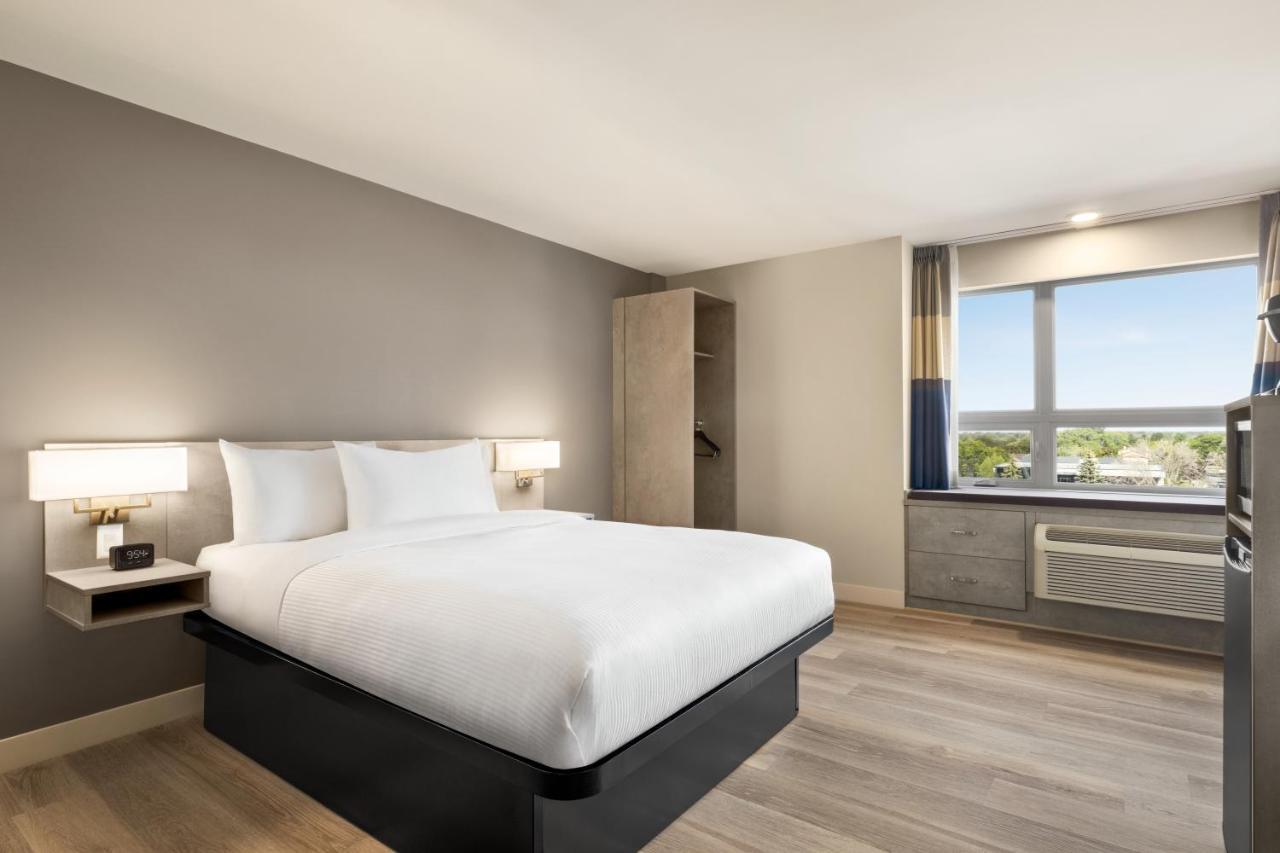 Microtel Inn & Suites Dorval Qc Zewnętrze zdjęcie