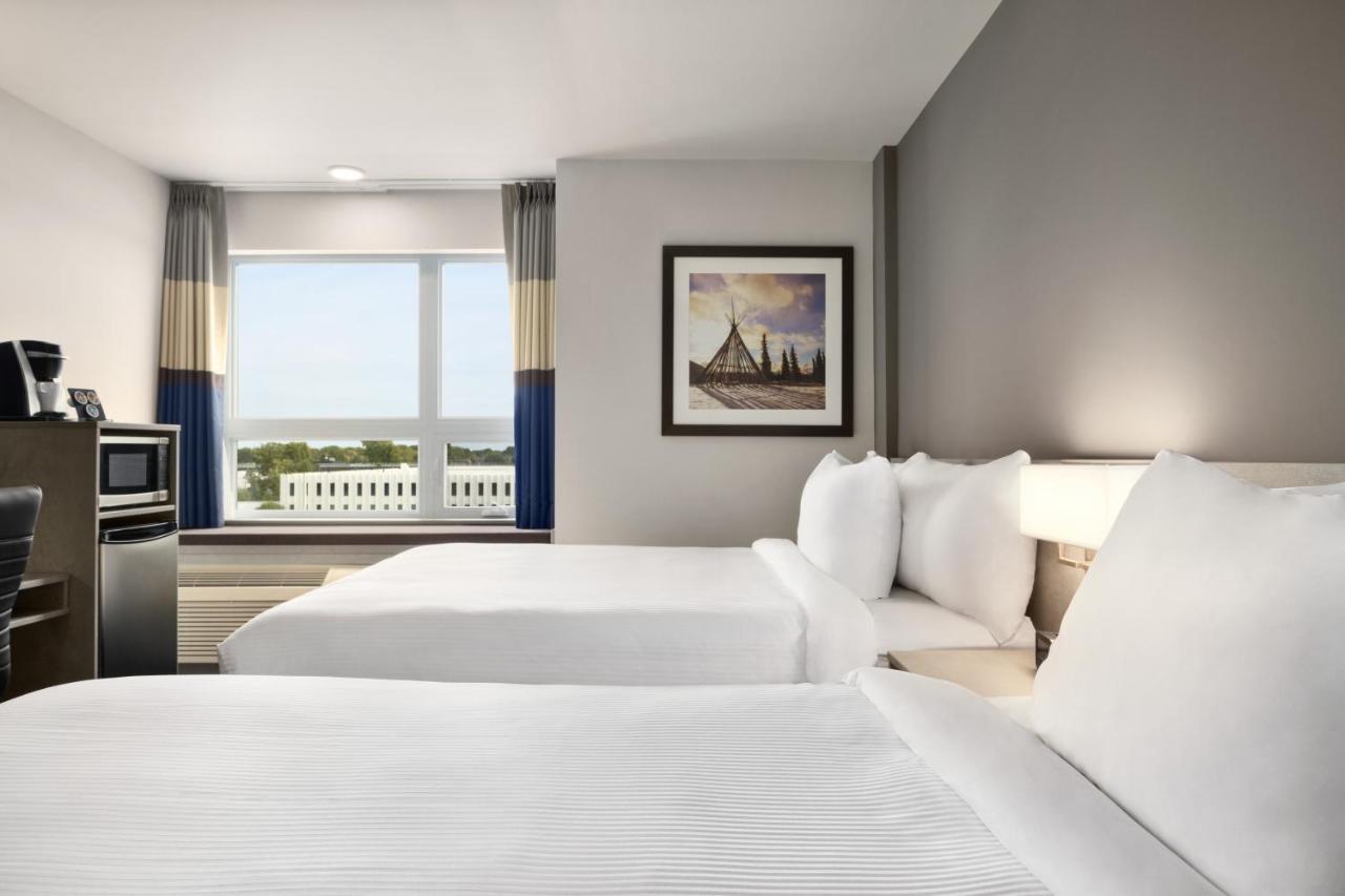 Microtel Inn & Suites Dorval Qc Zewnętrze zdjęcie