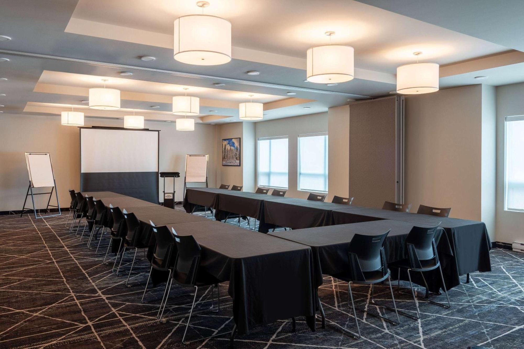 Microtel Inn & Suites Dorval Qc Zewnętrze zdjęcie