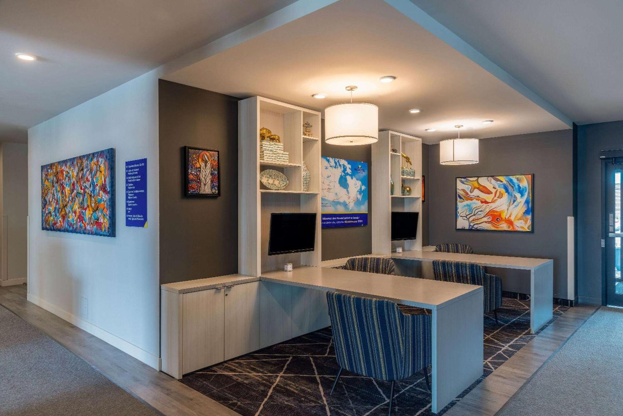 Microtel Inn & Suites Dorval Qc Zewnętrze zdjęcie